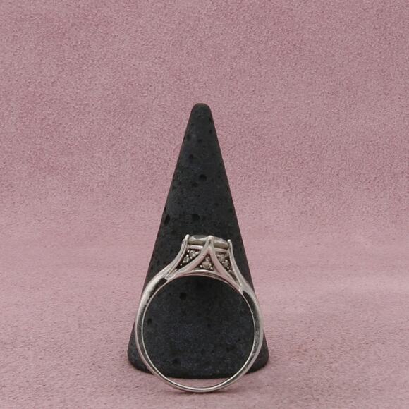 sterling silver round-cut cz solitaire ring size 10 - Picture 2 of 3